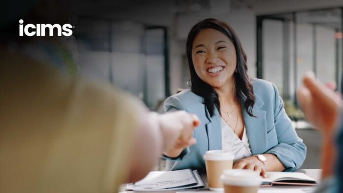iCIMS Report Warns Holiday Hiring Could Stall Despite Surging Job Seekers
